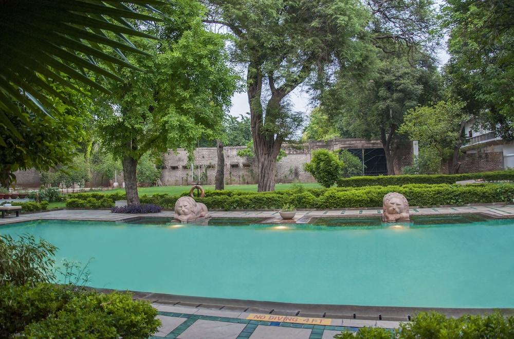 Taj Usha Kiran Palace, Gwalior Exterior foto